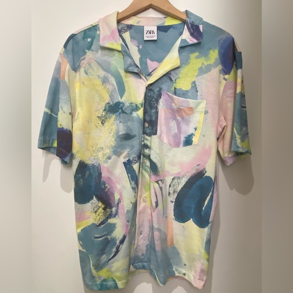Zara abstract pattern button up shirt - Picture 1 of 4